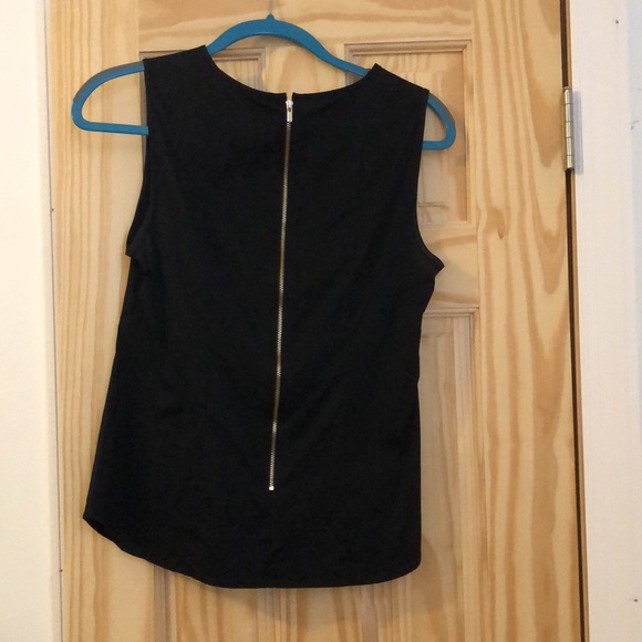 Black sleeveless shirt with zipper in back - Picture 2 of 5